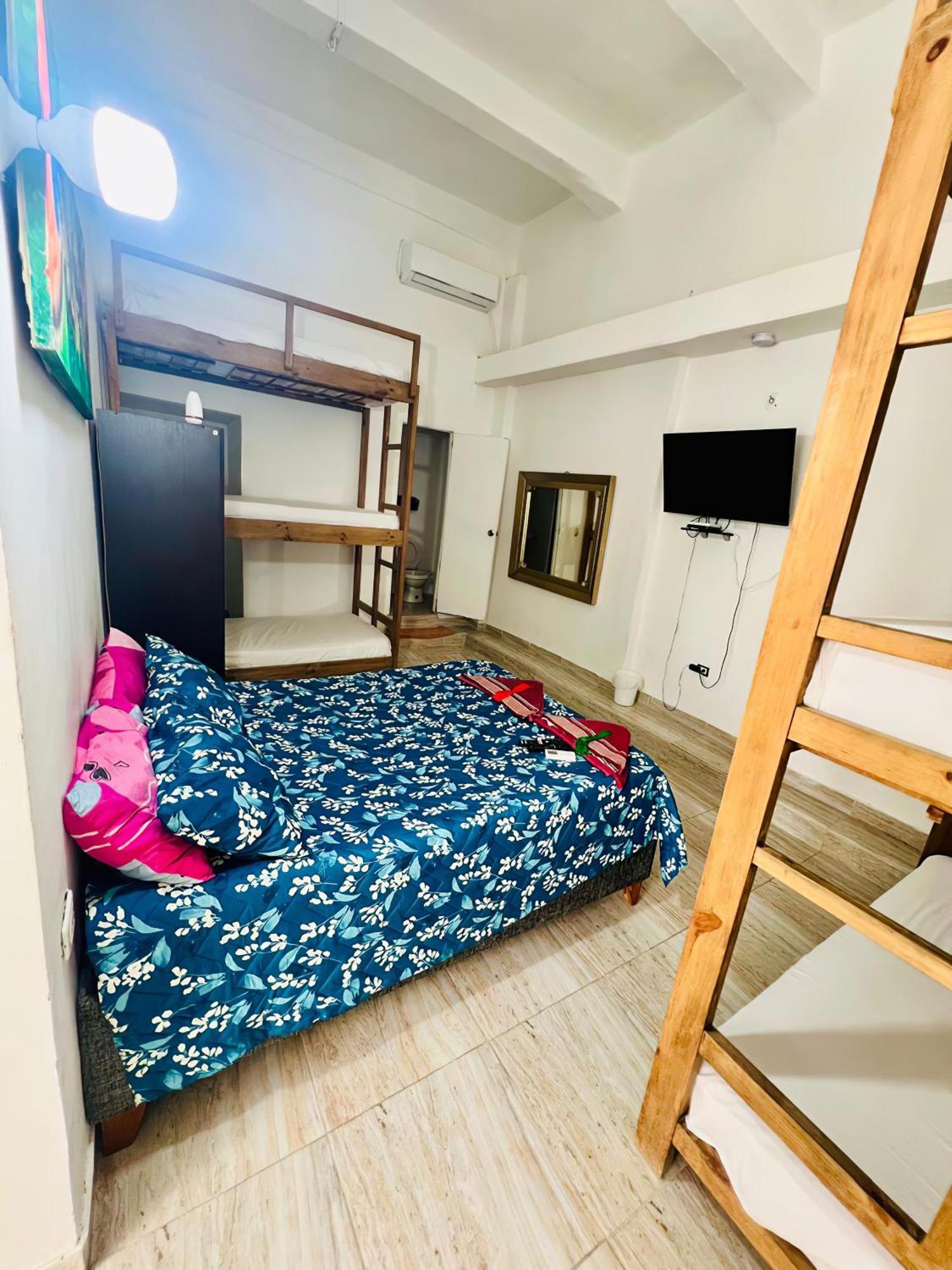 Hostal Badillo Sv Cartagena Buitenkant foto