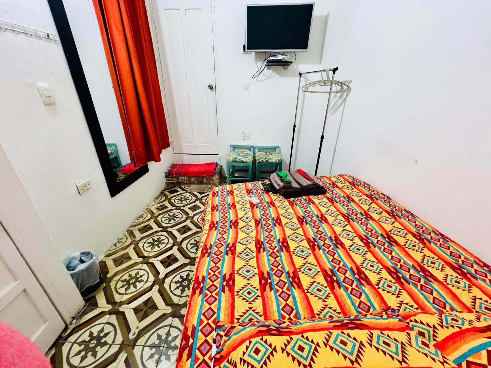 Hostal Badillo Sv Cartagena Buitenkant foto
